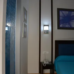 ** Hotel Y Dona Lola Spain